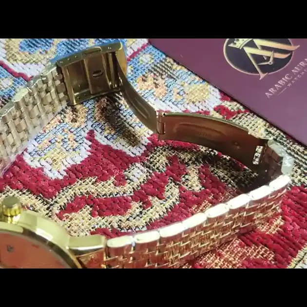 Universe Point Calligraphy - Gold 4
